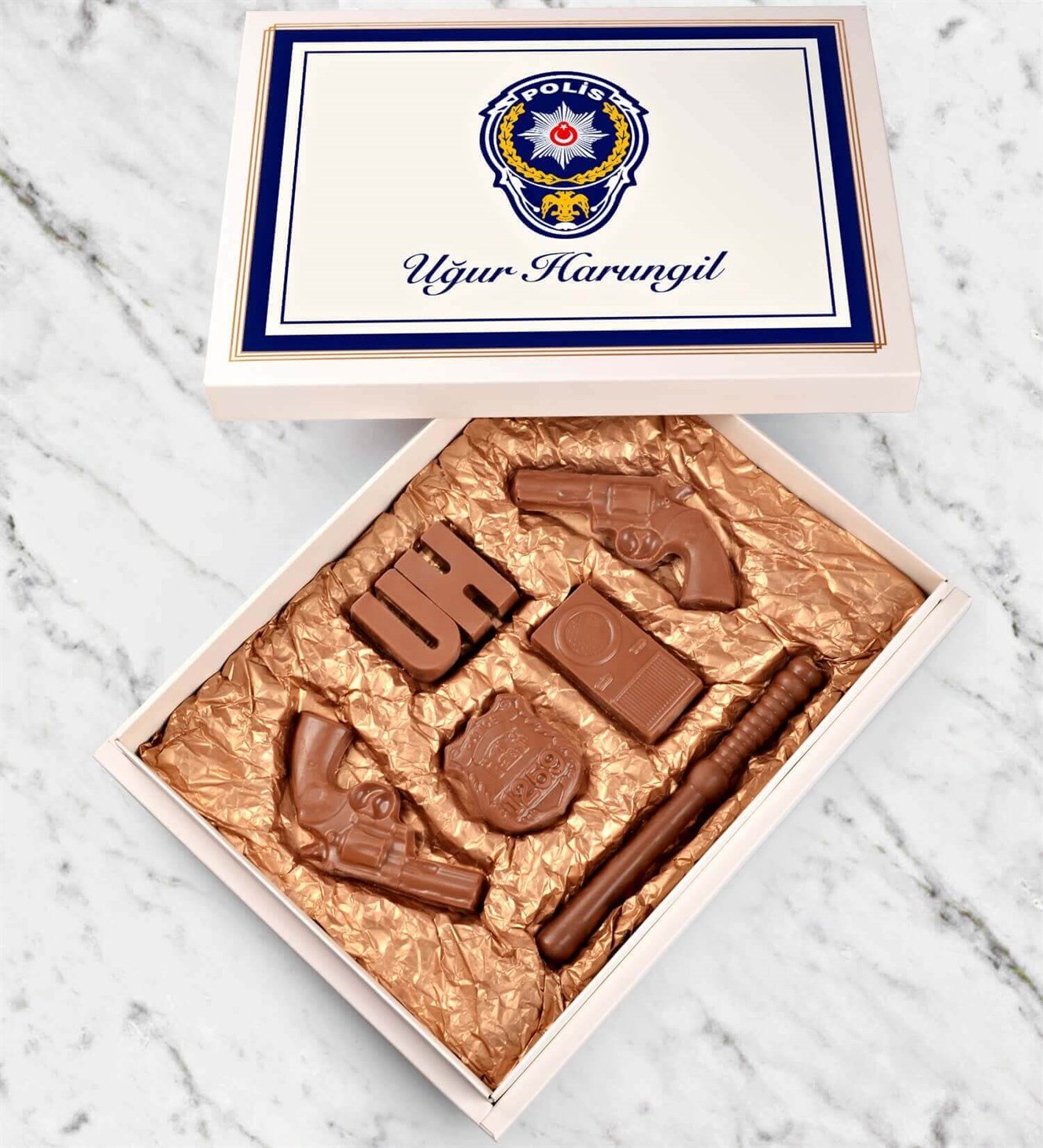 İsme Özel Baş Harfli, Silah, Telsiz, Rozet ve Coplu Polis Çikolatası
