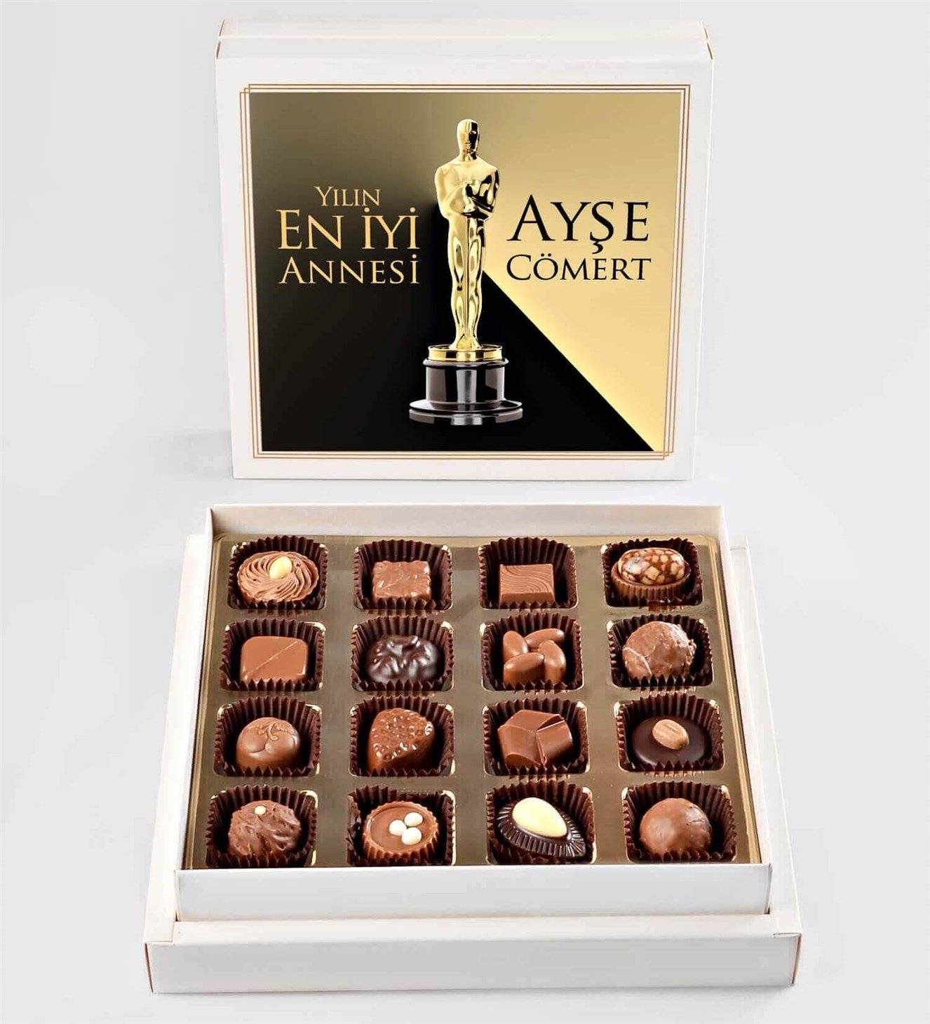Kişiye Özel Yılın En İyi Annesi Spesiyal Çikolata 16'lı