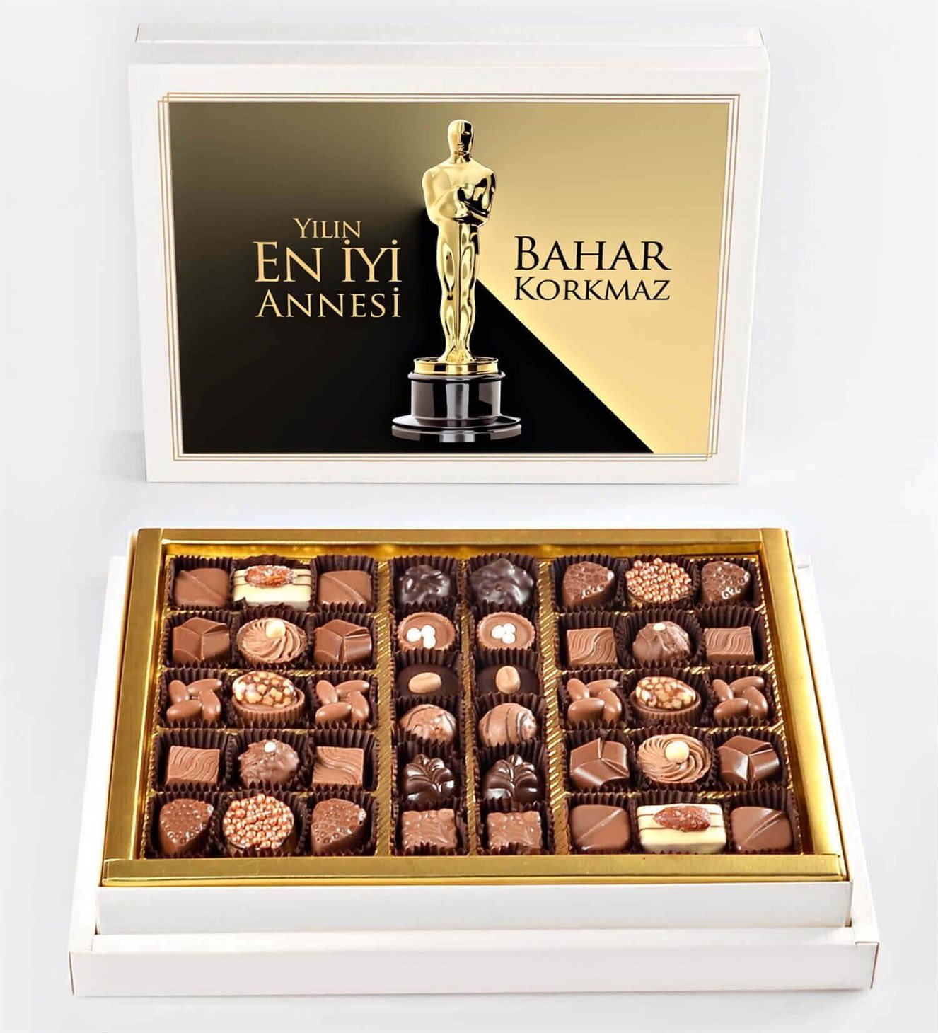 Kişiye Özel Yılın En İyi Annesi Spesiyal Çikolata 42'li