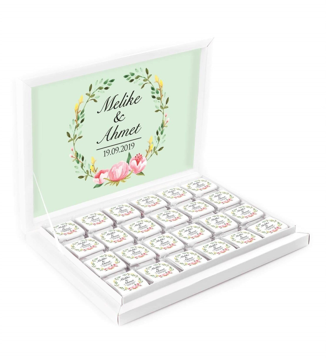 Mint Yeşilli Pemmbe Çiçekler İsimli ve Tarihli Kutulu Söz & Nişan Çikolatası