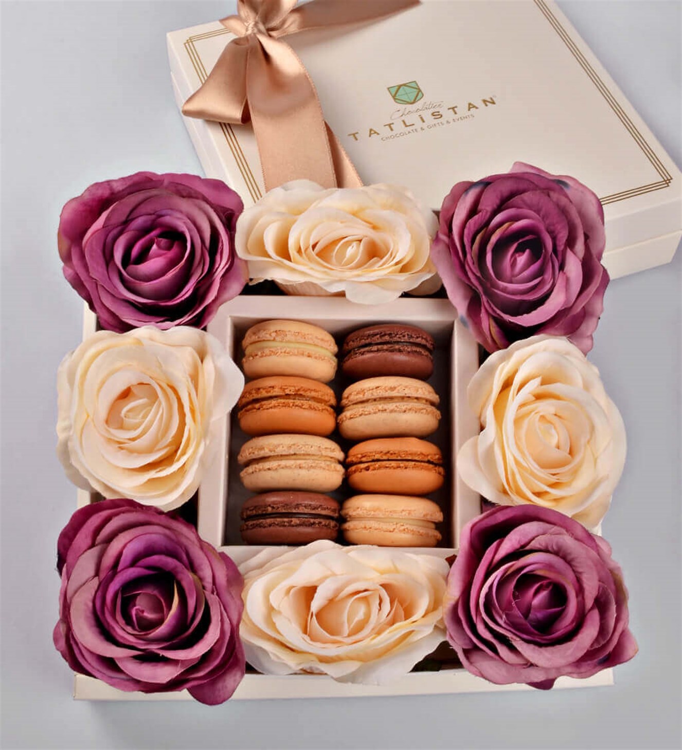 Mor Çiçekli Macaron Kutusu