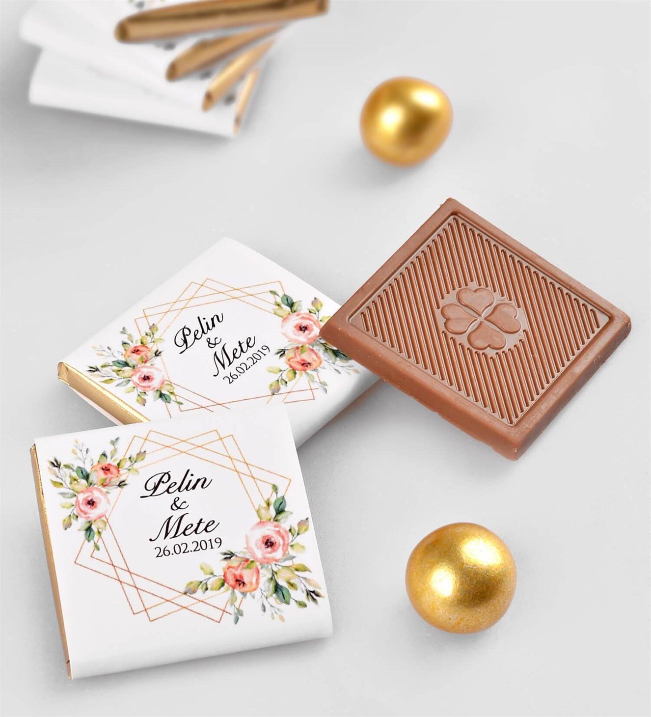 Pastel Renk Çiçekler İsimli ve Tarihli 50 Adet Söz & Nişan Çikolatası