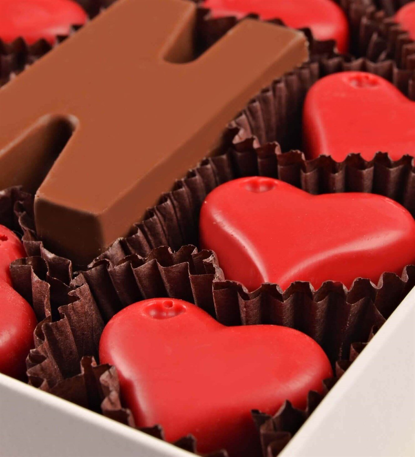 İsme Özel Baş Harfli ve Kırmızı Kalpli El Yapımı Çikolata ve Fiyatı |  Tatlistan.com