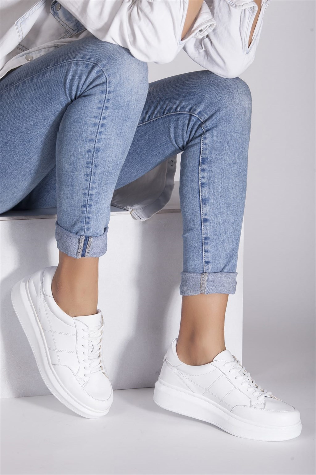 Hakiki Deri Beyaz Kadın Deri Sneaker TRC-0692