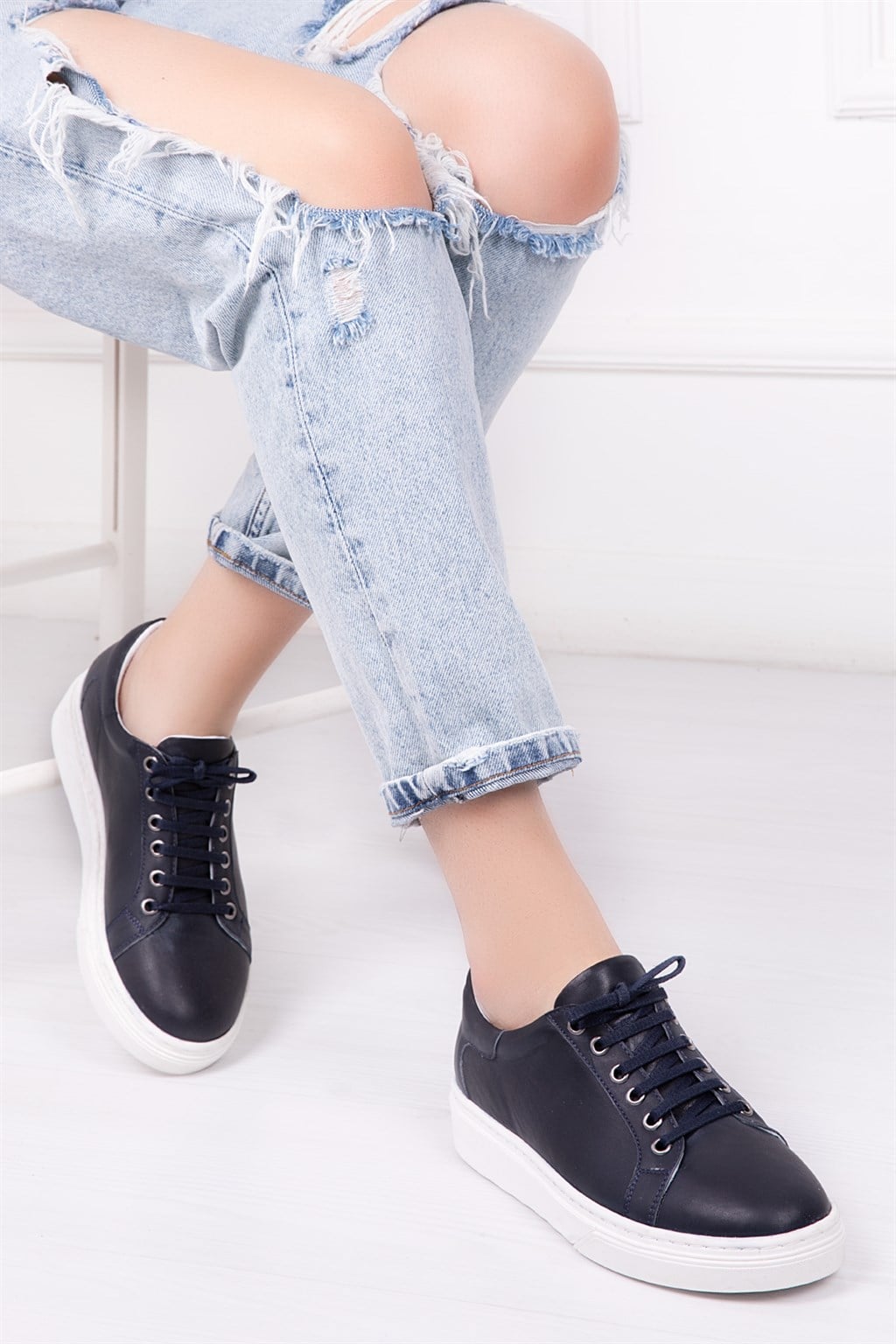 Hakiki Deri Lacivert Kadın Sneaker TRC-0677