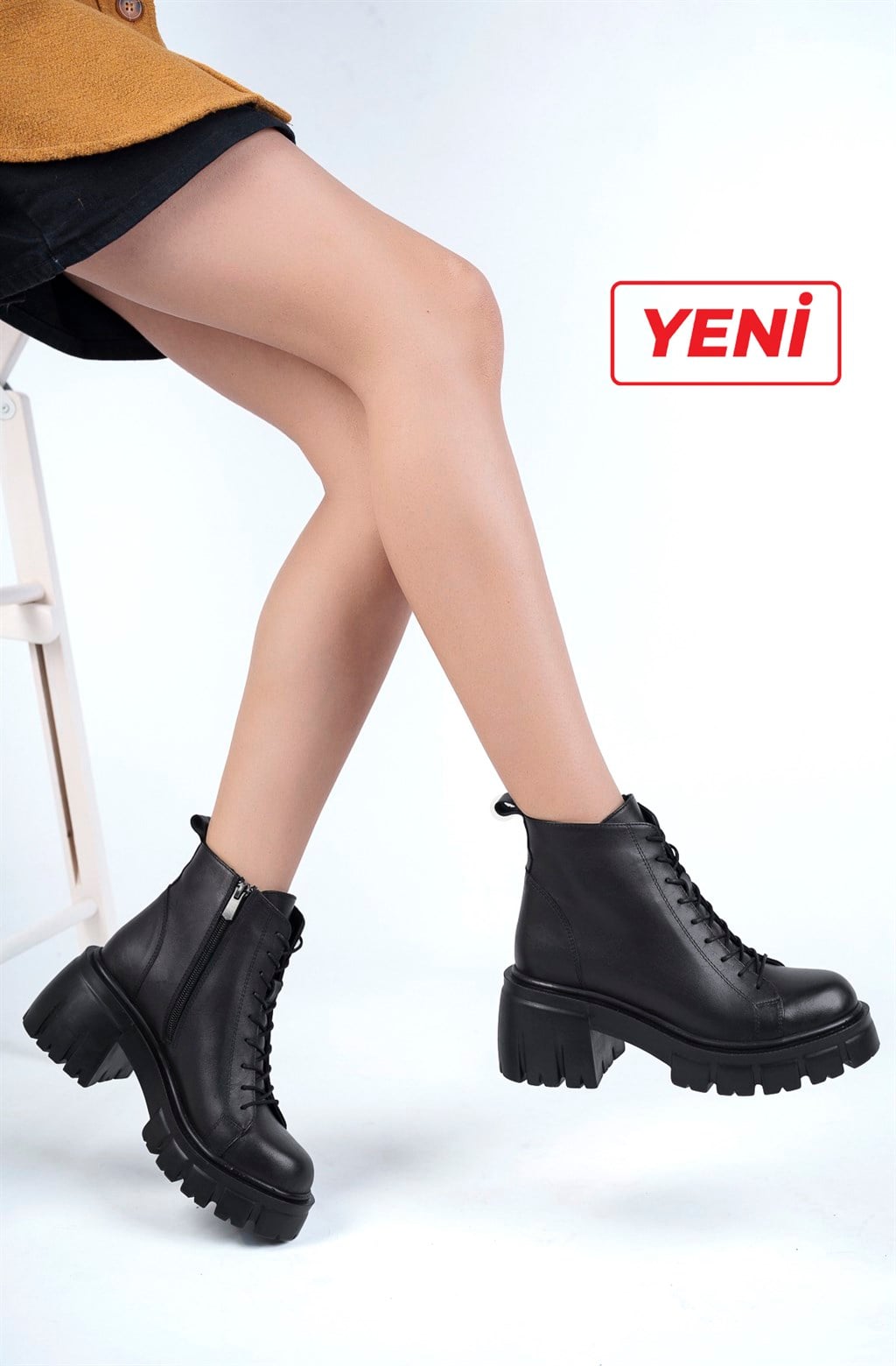 Hakiki Deri Siyah Kadın Deri Postal Bot TRC-206602