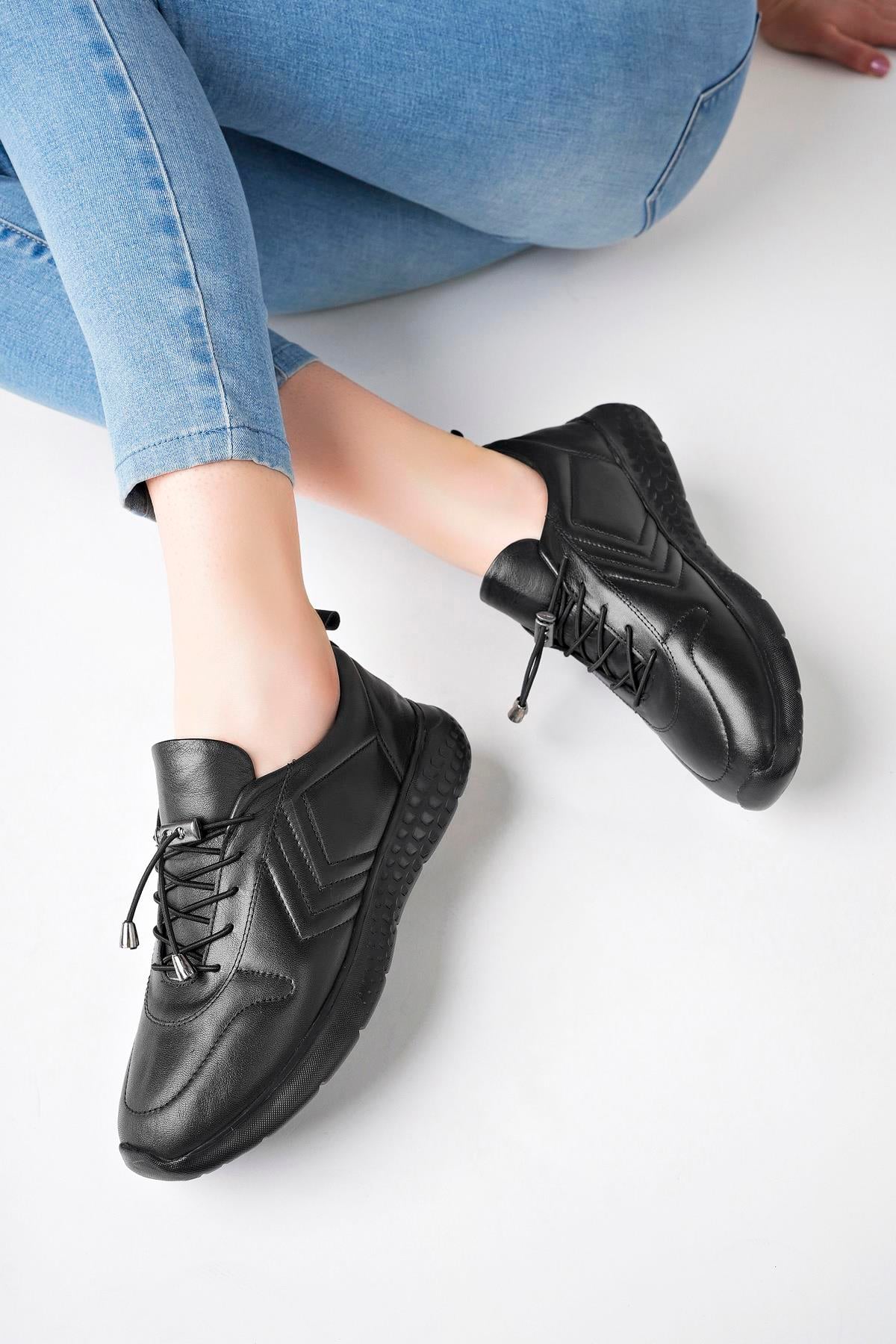Hakiki Deri Siyah Kadın Deri Sneaker Spor Ayakkabı DP71-0112