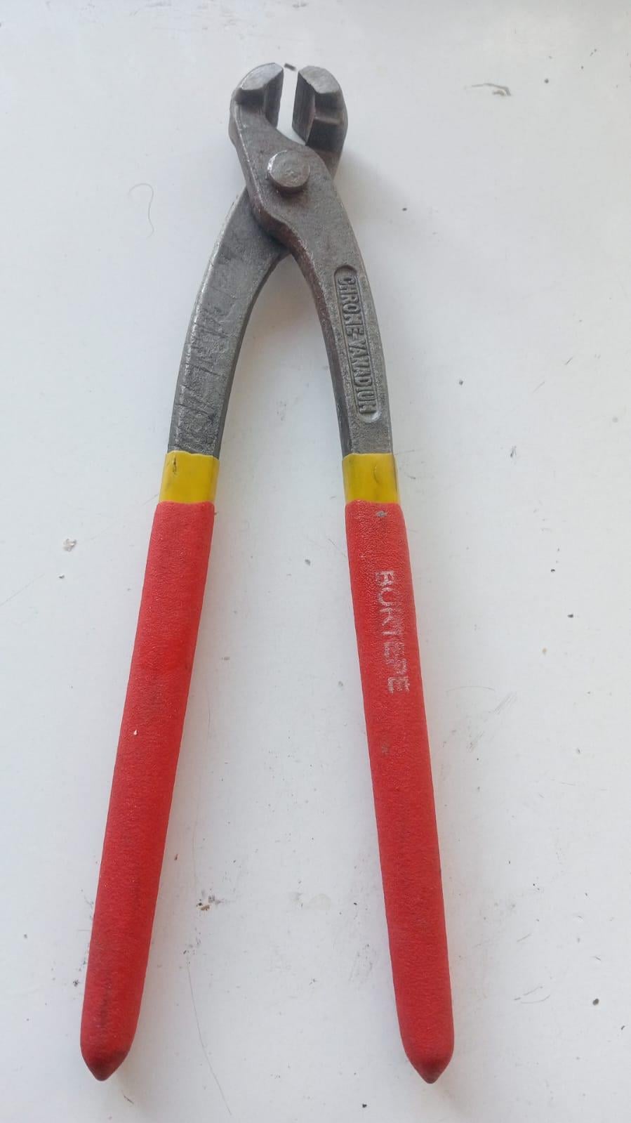 Büktepe Chrome Vanadium Profesyonel Betoncu Kerpeteni