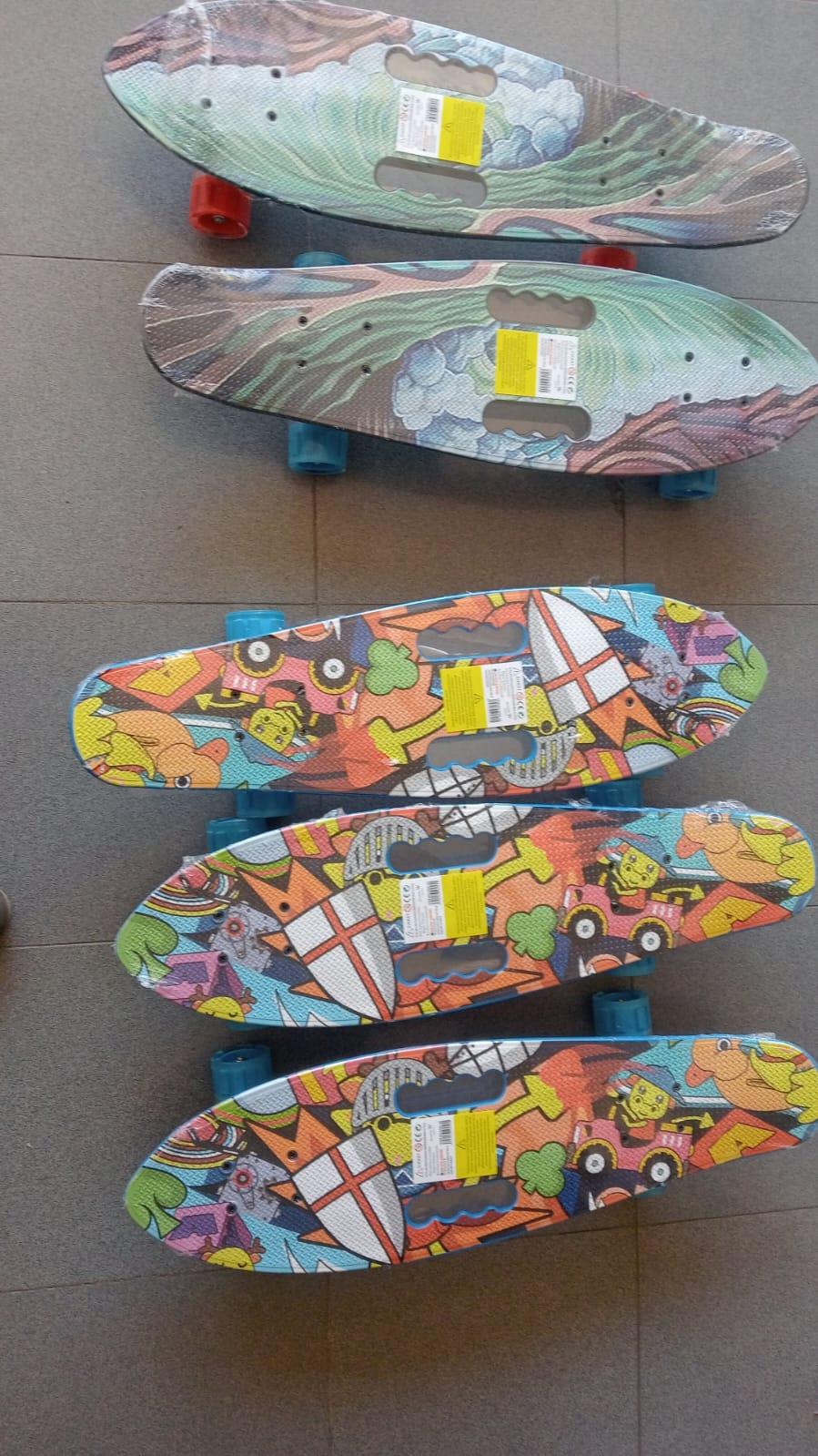 68 cm Ergonomik Tutma Kanallı Cruiser Kaykay - Dayanıklı Gövde ve Özel Grafik Desenli Modeller