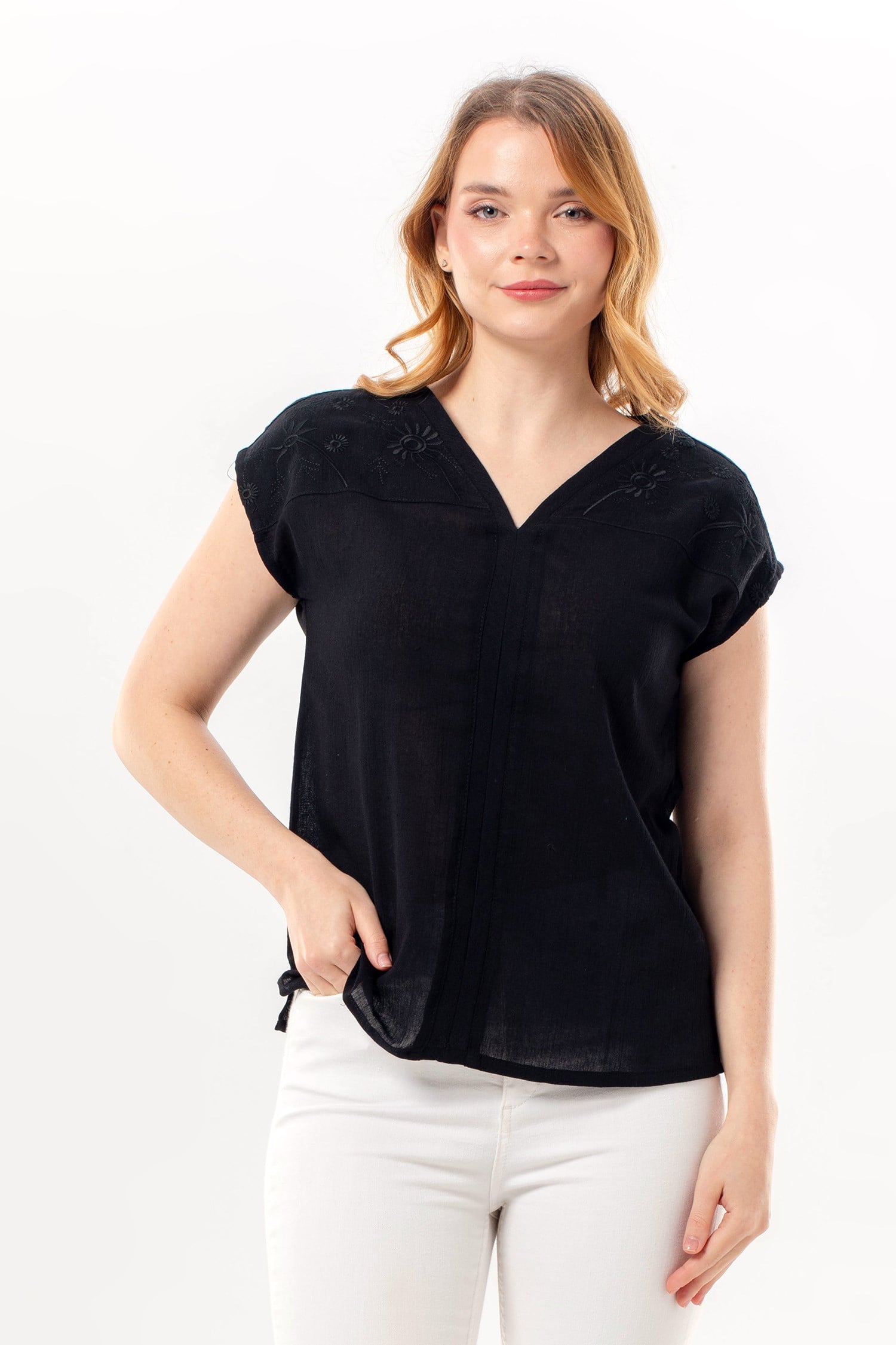 Short Sleeve Gülizar Şile Fabric Summer Embroidered Blouse Black