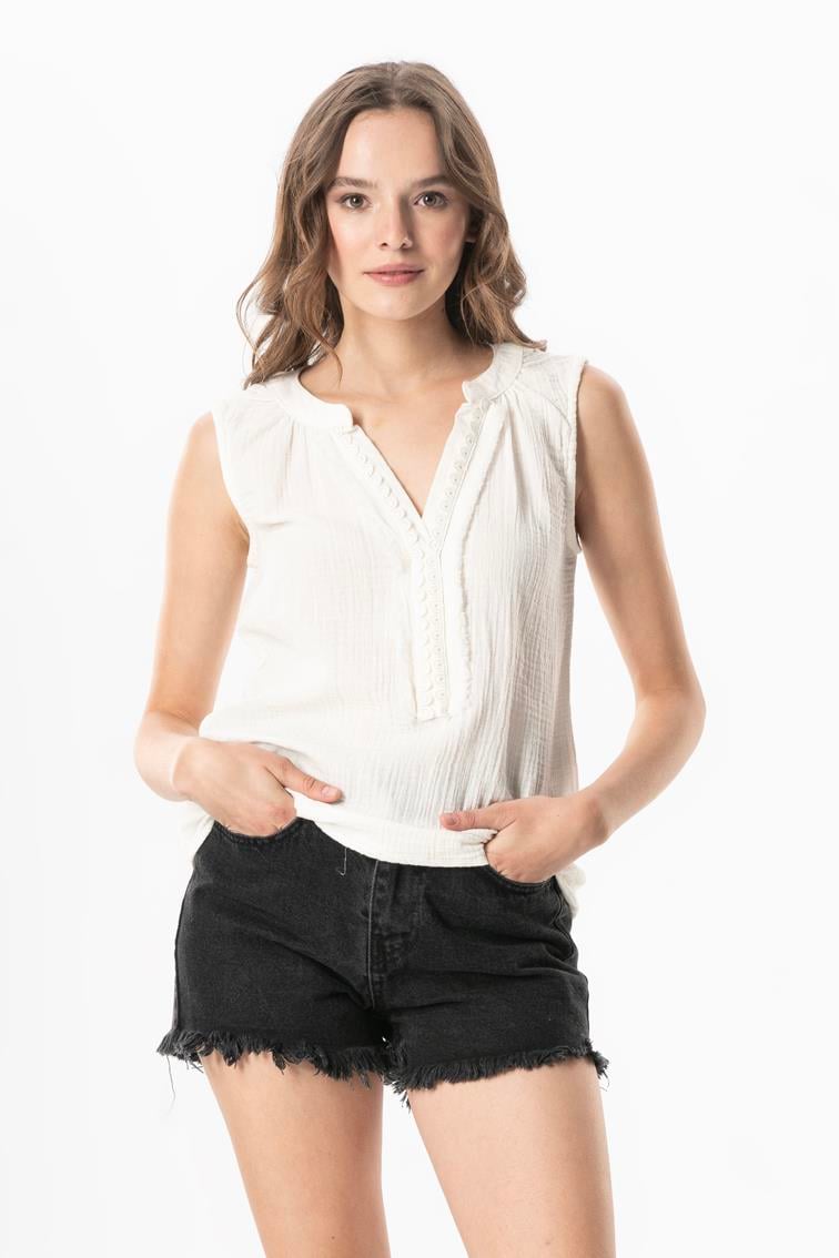 Sleeveless V-Neck Berrin Guipure Detailed Muslin Summer Blouse Off White