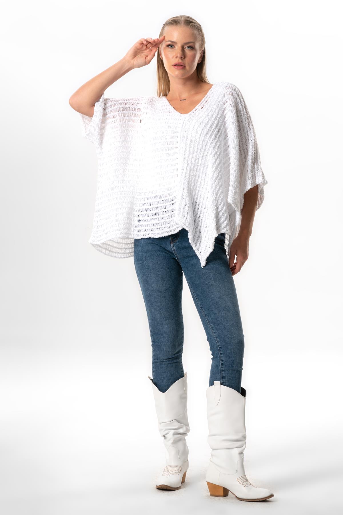 Bat Sleeve Sanem V-Neck Autumn and Winter Shabby Sweater Blouse White