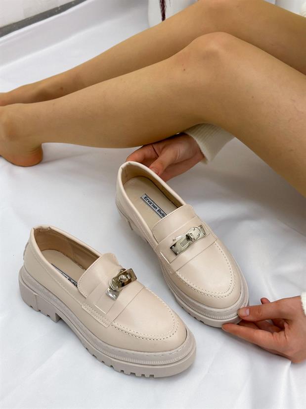 Bej Cilt (Chain) Toka Detay Kadın Loafer