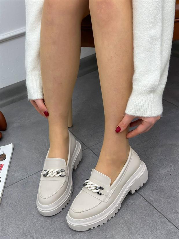 Bej Cilt (Giana) Zincir Detay Kadın Loafer