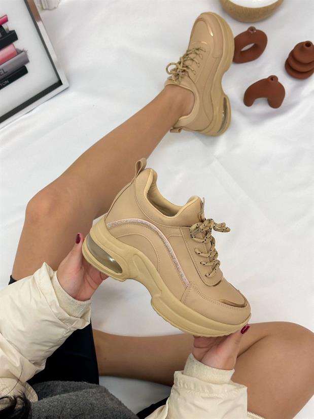 Bej Cilt (Gloss) Kadın Gizli Topuklu Bağcıklı Sneakers