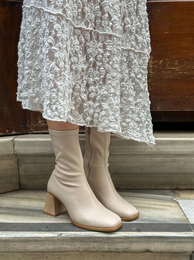 Bej Cilt Streç (Memmy) Küt Burun Kadın Topuklu Bot