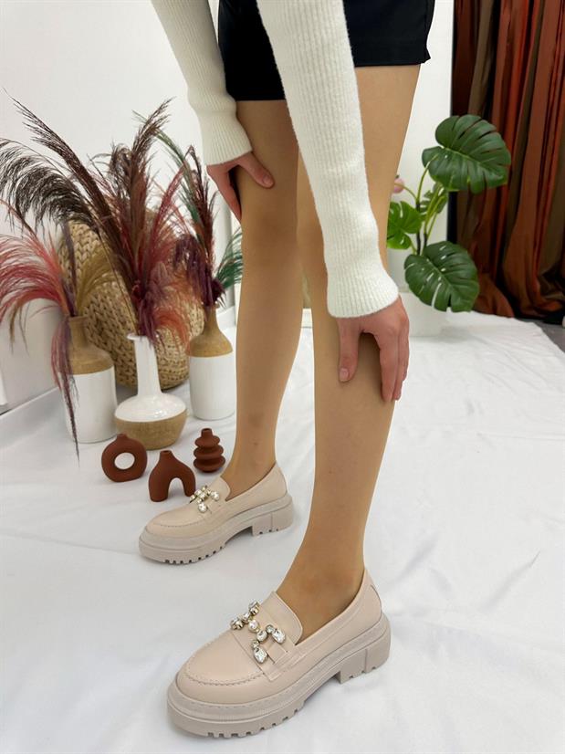 Bej Cilt (Vivid) Taş Detay Kadın Loafer