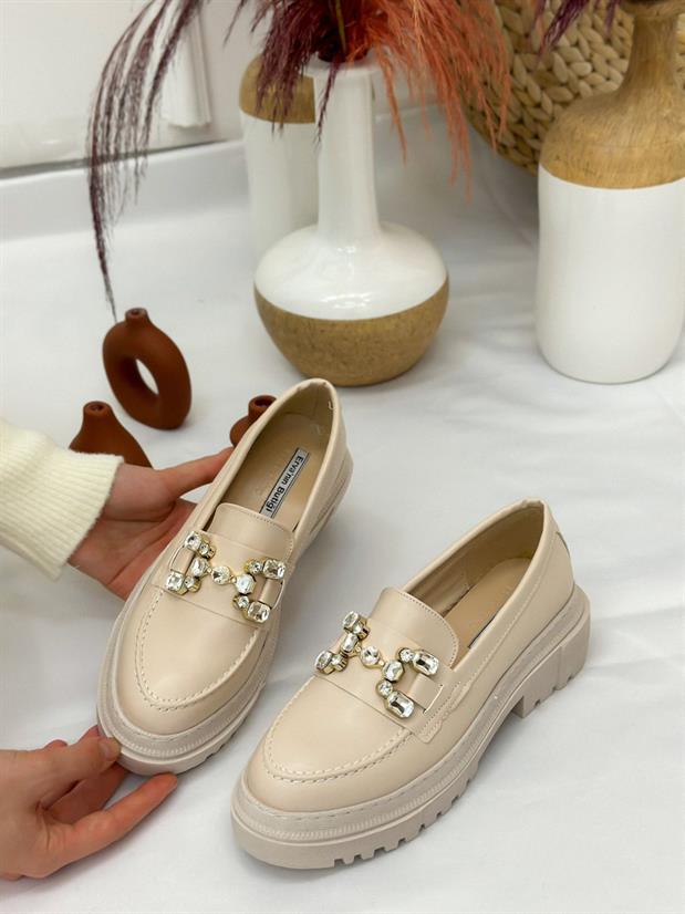 Bej Cilt (Vivid) Taş Detay Kadın Loafer