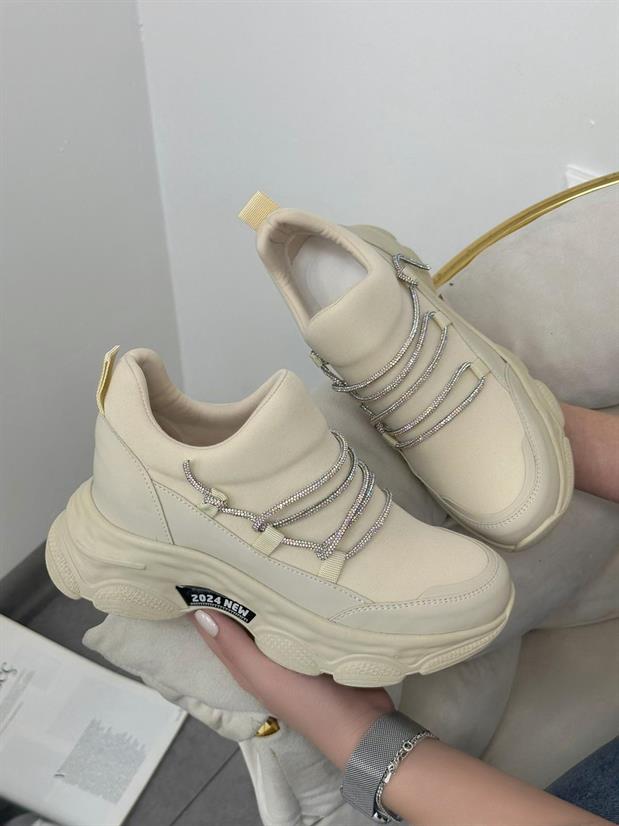 Bej (Dore) Kadın Gizli Topuklu Bağcıklı Sneakers
