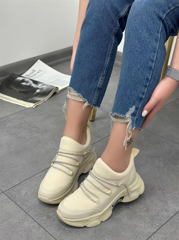 Bej (Dore) Kadın Gizli Topuklu Bağcıklı Sneakers