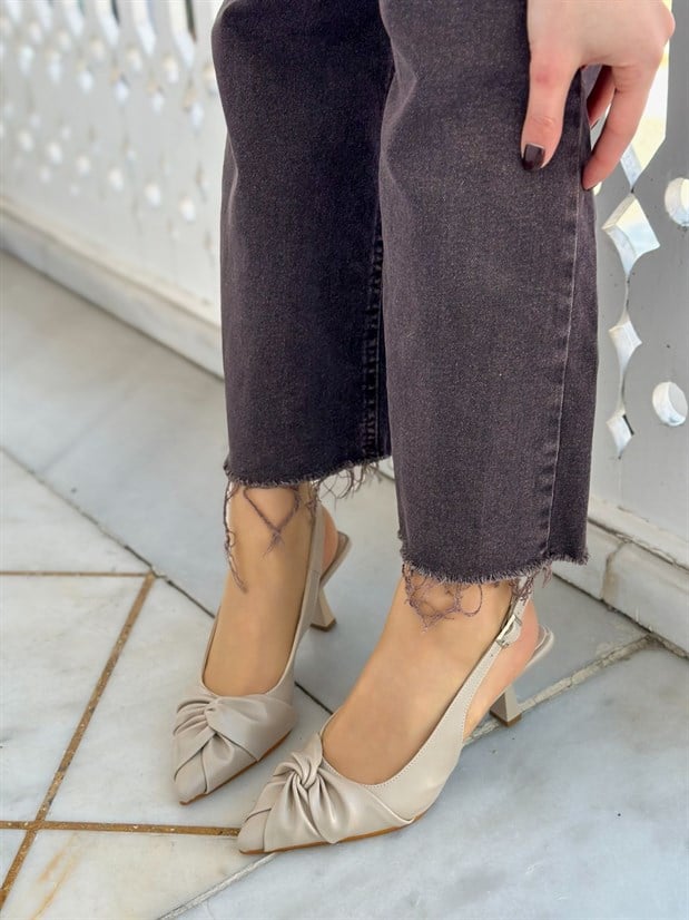 Bej Kırışık Deri (Bow) Fiyonk Detay Kadın Stiletto