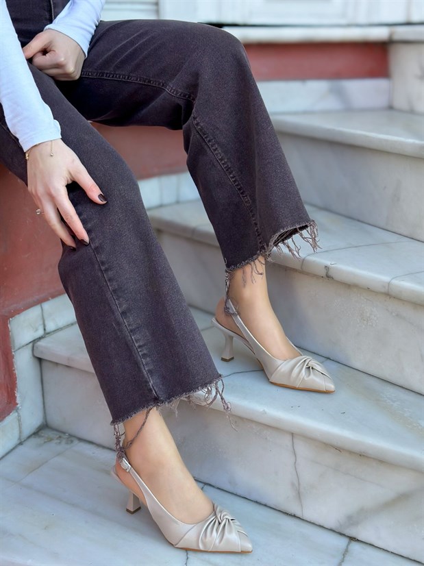 Bej Kırışık Deri (Bow) Fiyonk Detay Kadın Stiletto