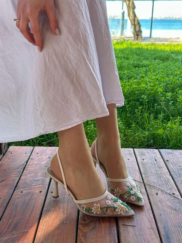 Bej (Livia) Çiçek Nakış Detay Topuklu Kadın Stiletto