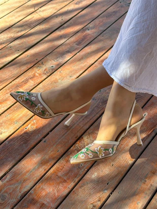Bej (Livia) Çiçek Nakış Detay Topuklu Kadın Stiletto