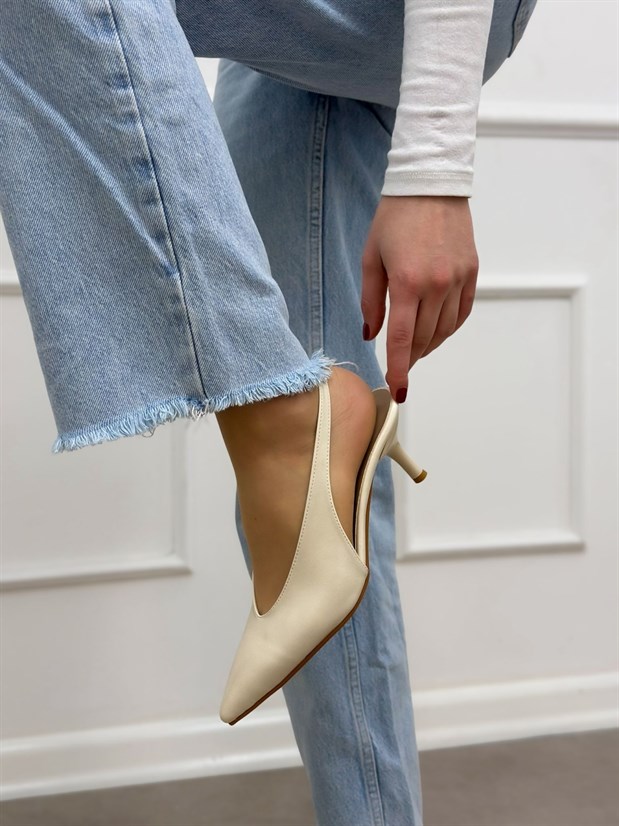 Bej Parlak Deri (Larry) Lastik Detay Kadın Stiletto