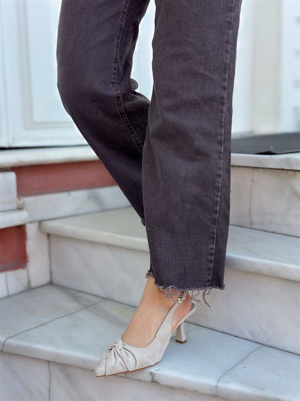 Bej Süet (Bow) Fiyonk Detay Kadın Stiletto