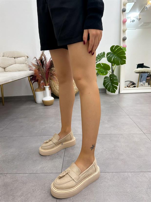 Bej Süet (Line) Püskül Detay Kadın Loafer