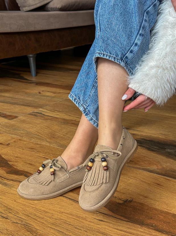 Bej Süet (Shake) Saraçlı Boncuk Detay Kadın Loafer