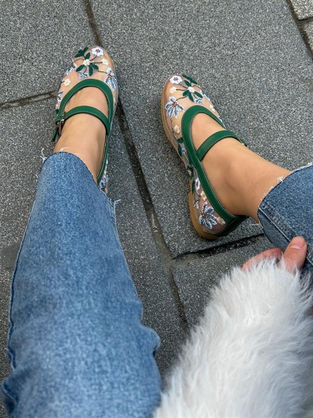 Bej Tül (Rosa) Yeşil Nakış İşlemeli Kadın Babet