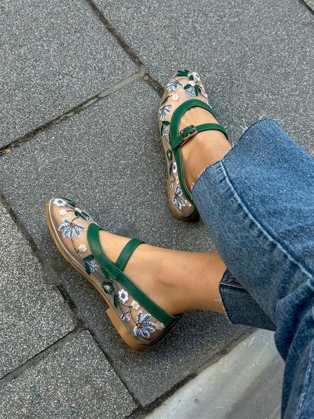 Bej Tül (Rosa) Yeşil Nakış İşlemeli Kadın Babet