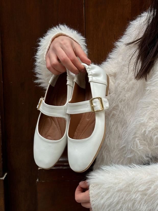 Beyaz Cilt (Ceo) Toka Detay Kadın Babet