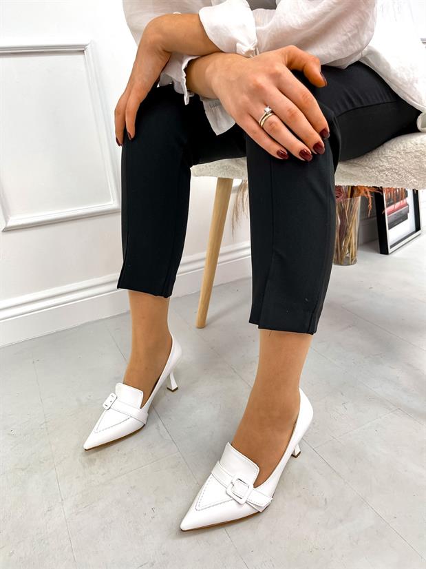 Beyaz Cilt (Kahlo) Toka Detay Kadın Stiletto