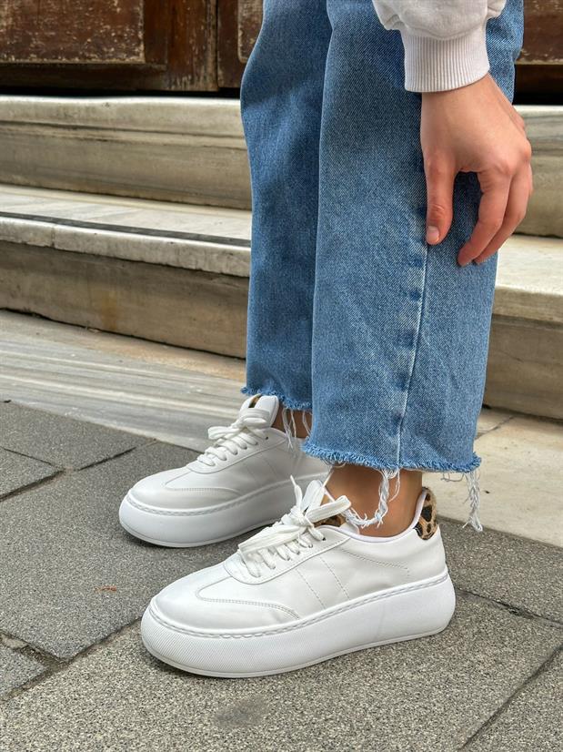 Beyaz Cilt (Leoy) Leopar Bağcıklı Kadın Sneakers