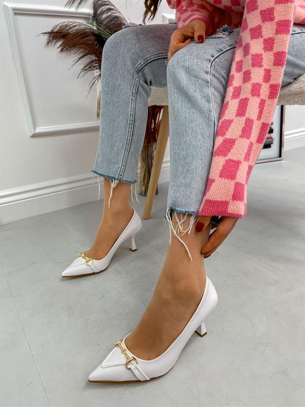 Beyaz Cilt (MossCross) Toka Detay Kadın Stiletto