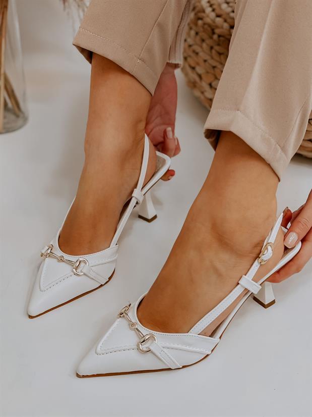Beyaz Deri (Moss) Toka Detay Kadın Stiletto