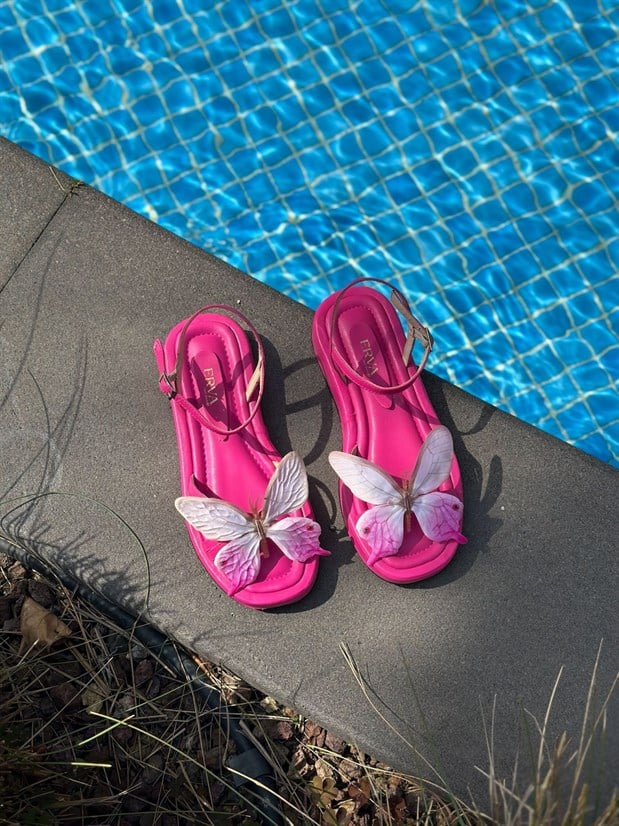 Fuşya Cilt (James) Pembe Kelebek Detay Kadın Sandalet
