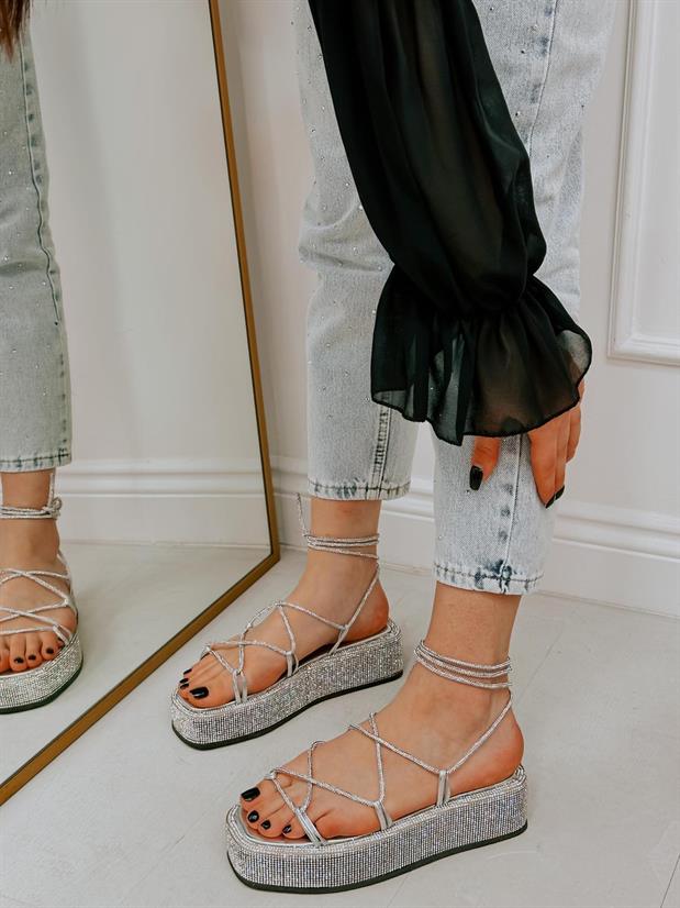 Gümüş (Pamela) Taş Detay Bilek Bağlamalı Kadın Sandalet