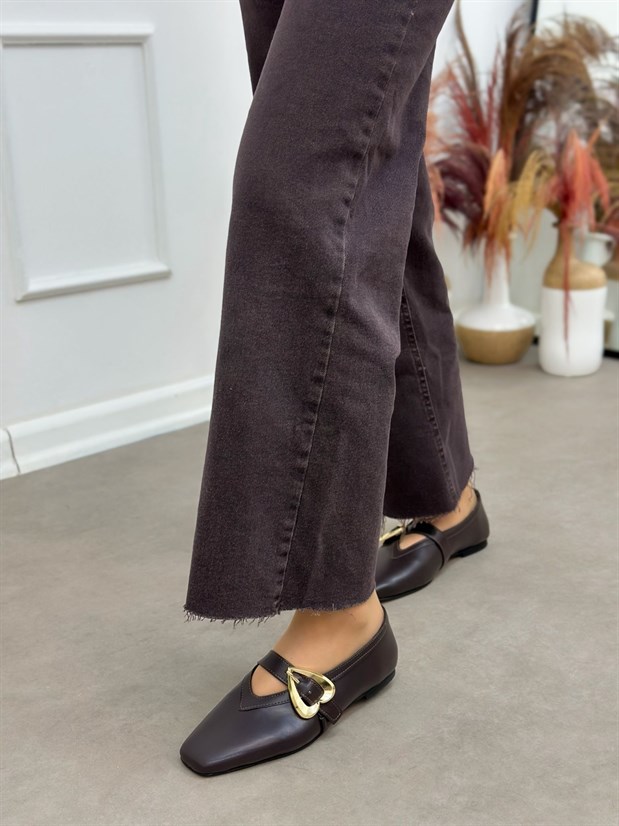 Kahve Cilt (Lovely) Kalp Aksesuar Kadın Babet