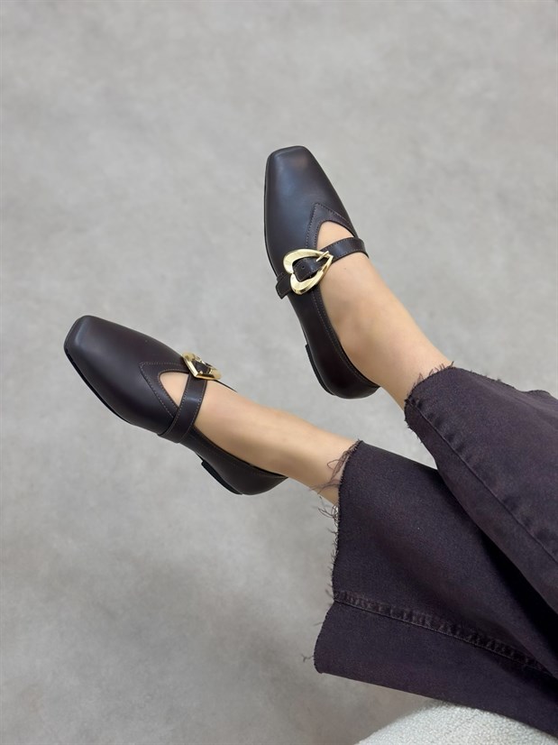 Kahve Cilt (Lovely) Kalp Aksesuar Kadın Babet