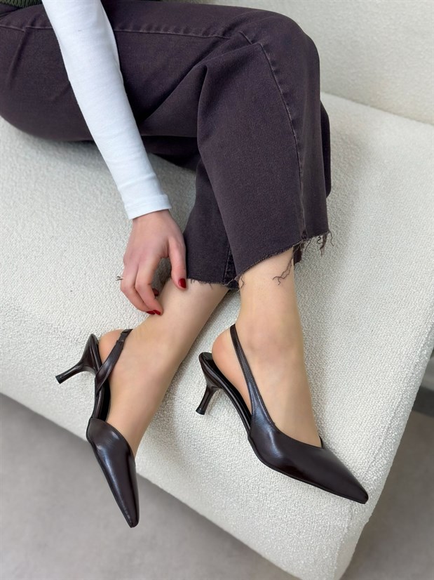 Kahve Parlak Deri (Jaren) Lastik Detay Kadın Stiletto