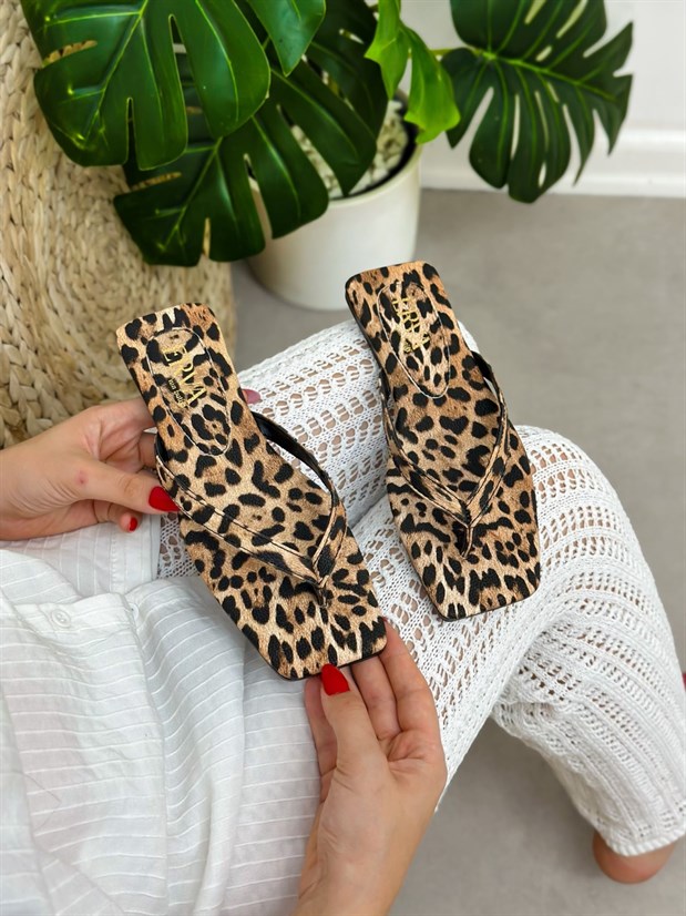 Leopar Cilt (Laddies) Parmak Arası Kadın Terlik