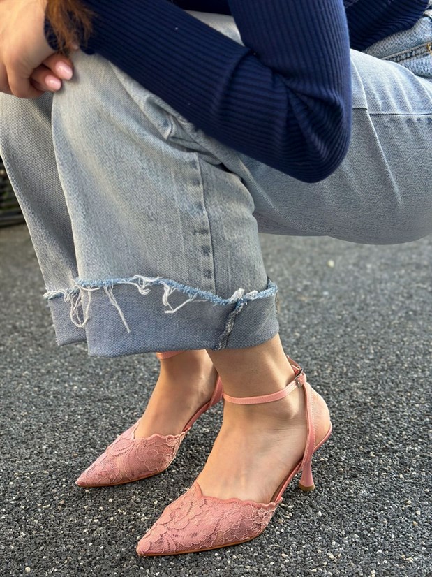 Pembe Dantel (Vusuel) Nakışlı Arka Bant Detaylı Kadın Stiletto