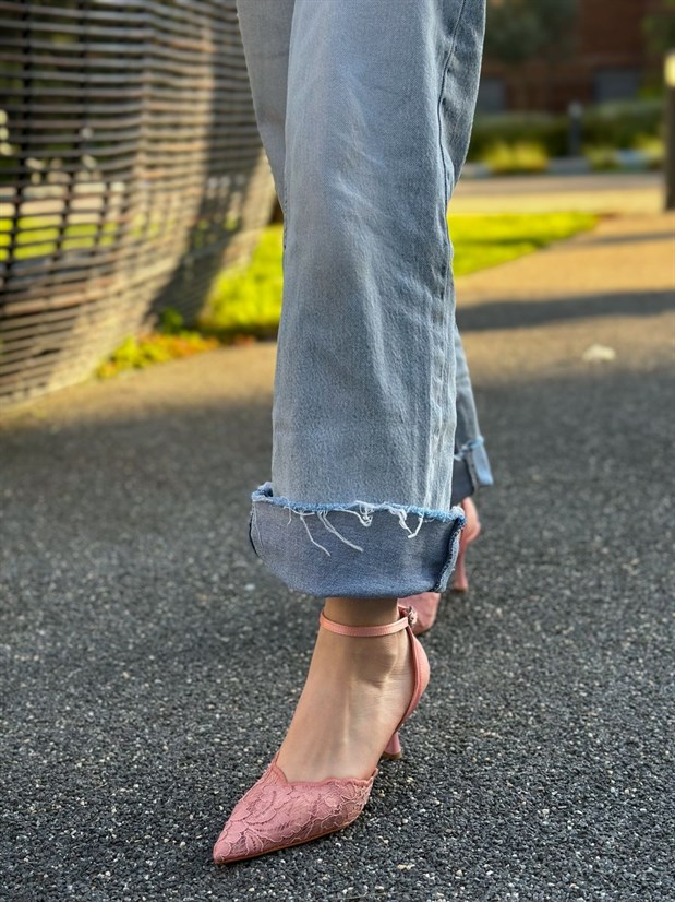 Pembe Dantel (Vusuel) Nakışlı Arka Bant Detaylı Kadın Stiletto