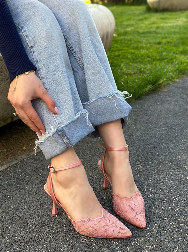 Pembe Dantel (Vusuel) Nakışlı Arka Bant Detaylı Kadın Stiletto