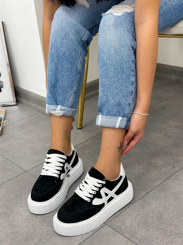 Siyah Beyaz (Tig) Kadın Bağcıklı Sneakers