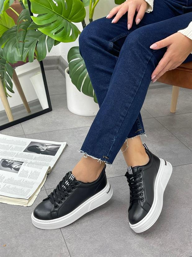 Siyah Cilt (Dean) Bağcıklı Sneakers